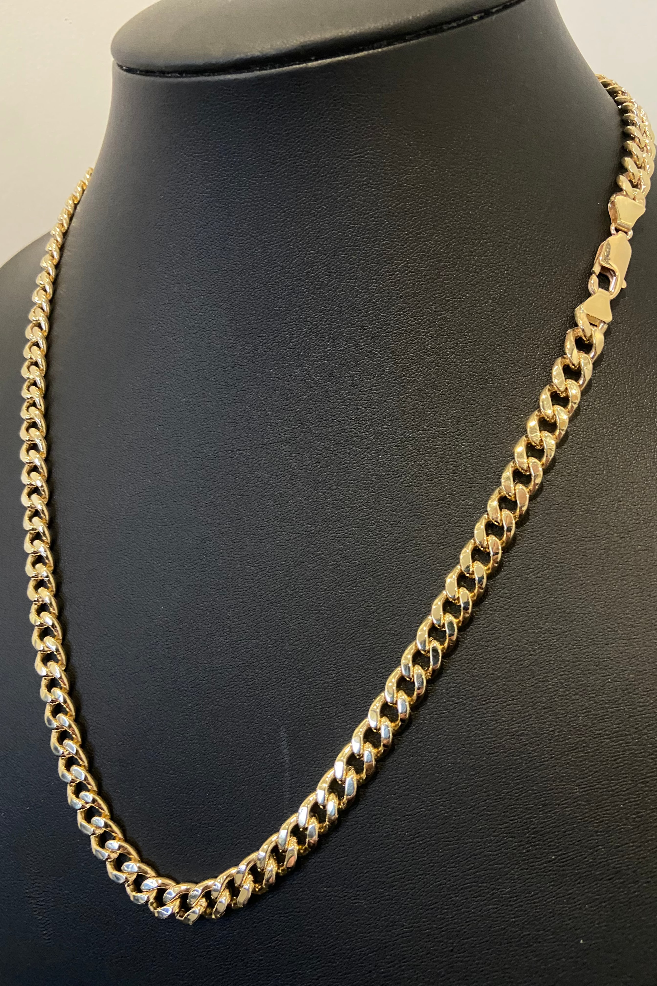 8 mm curb link chain