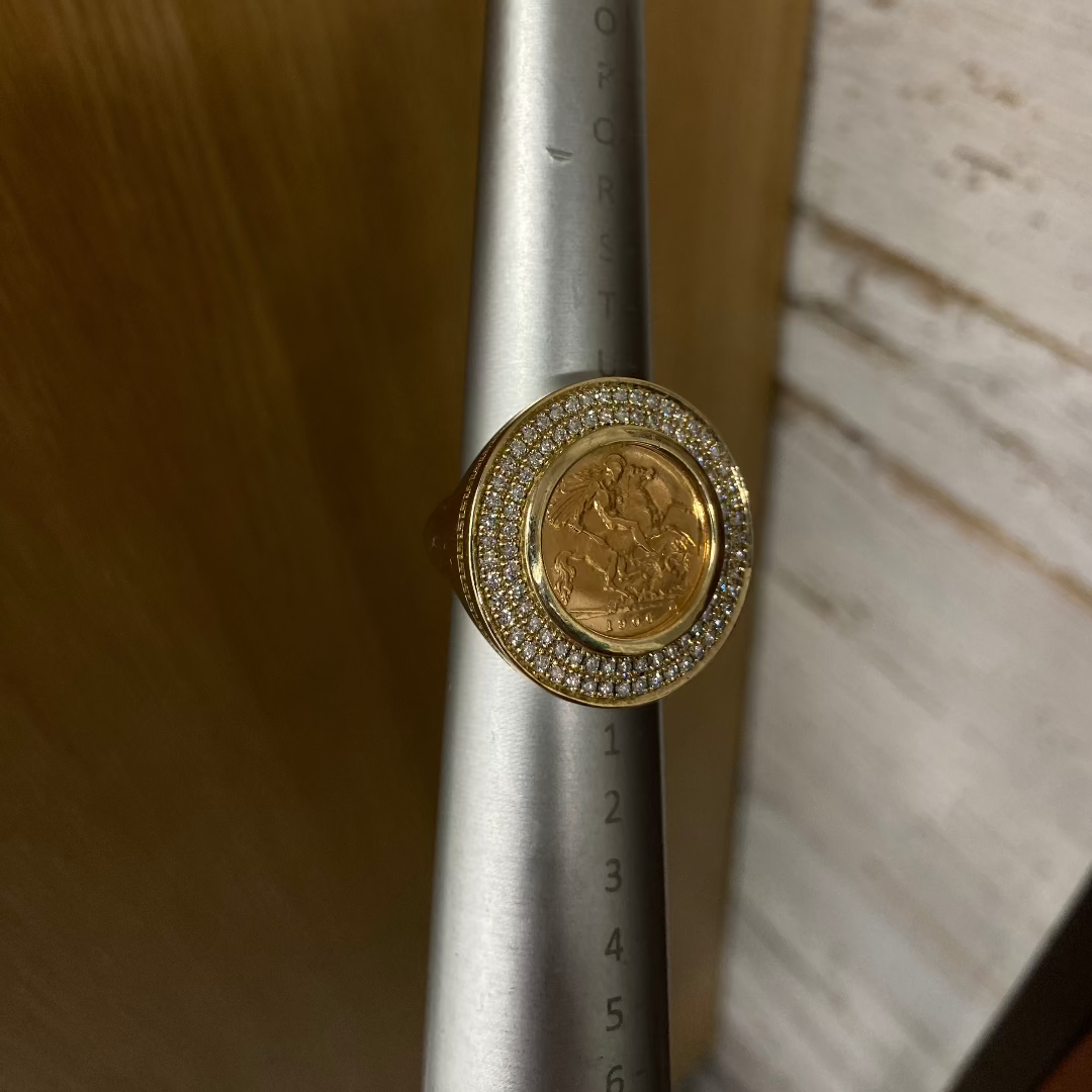 Double row diamond sovereign ring
